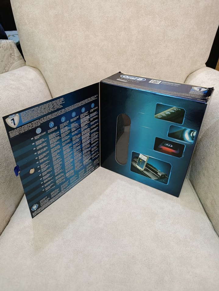 Oral-B Genius 10000N Siyah Şarjlı Diş Fırçası - Görsel 4