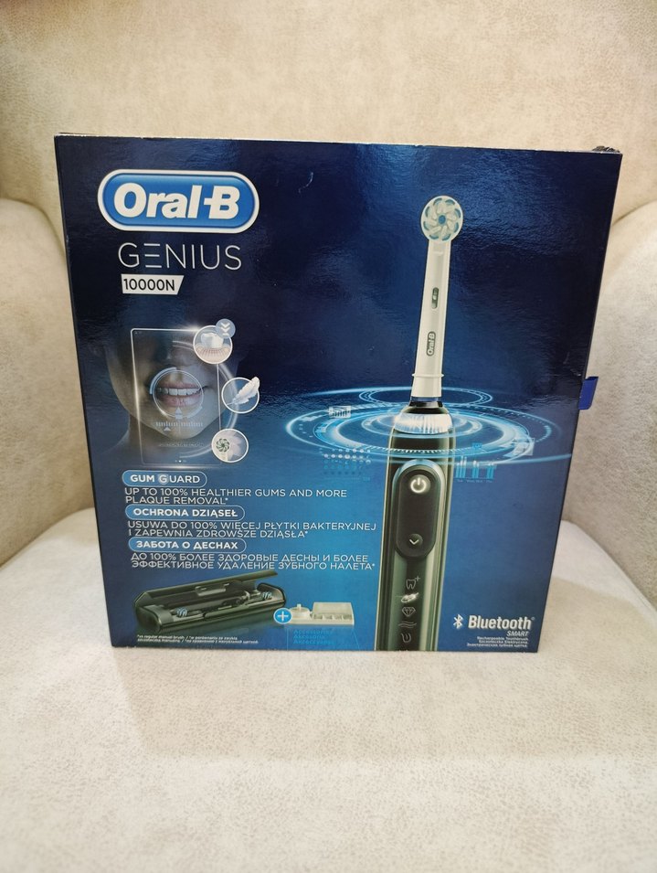 Oral-B Genius 10000N Siyah Şarjlı Diş Fırçası - Görsel 2
