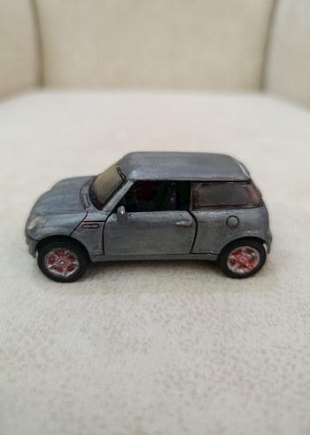 Mini Cooper 2001 Oyuncak Araba - Görsel 2