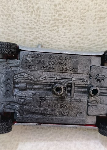 Mini Cooper 2001 Oyuncak Araba - Görsel 8