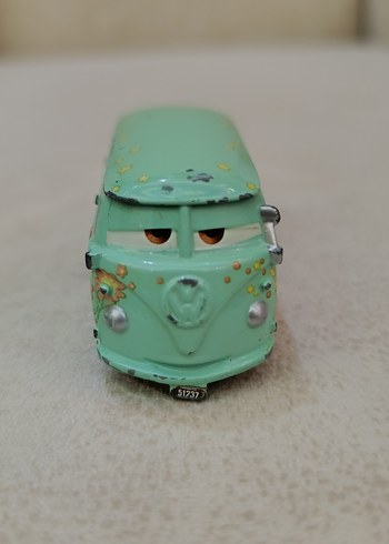 Disney Pixar Cars Metal Fillmore Araba