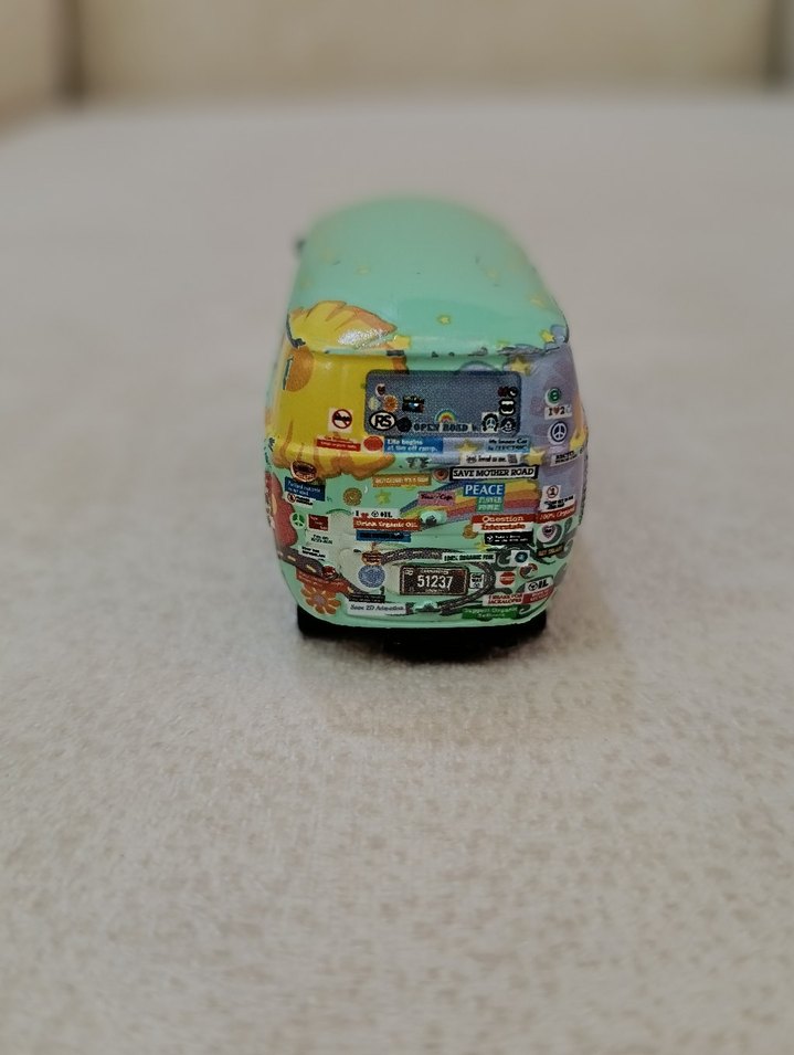 Disney Pixar Cars Metal Fillmore Araba - Görsel 3