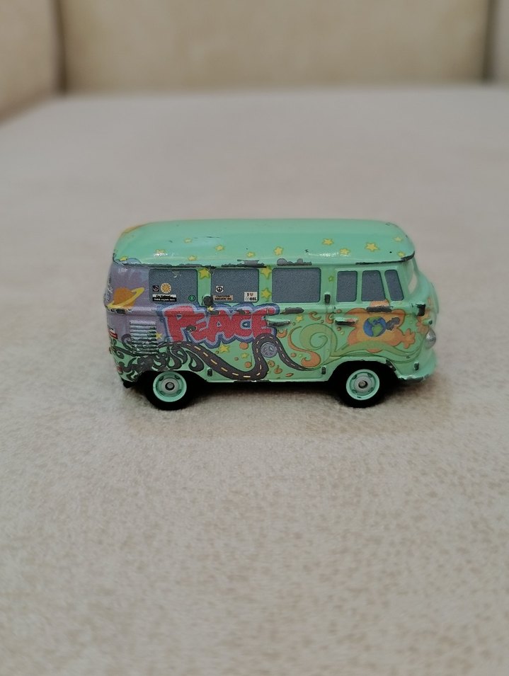 Disney Pixar Cars Metal Fillmore Araba - Görsel 4