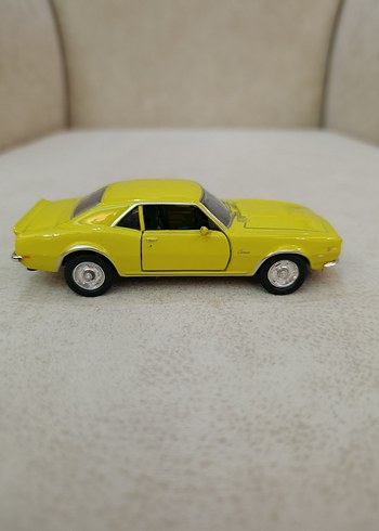 Welly Chevrolet Camaro 1968 Oyuncak Araba - Görsel 4
