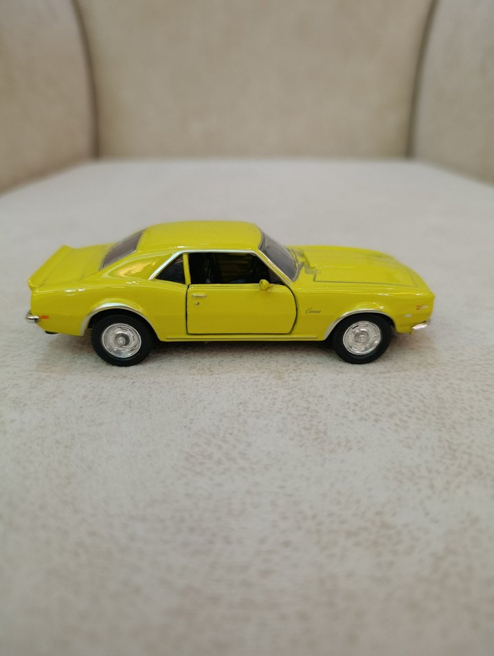 Welly Chevrolet Camaro 1968 Oyuncak Araba - Görsel 4