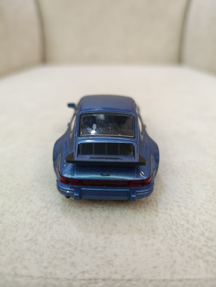 Welly Porsche 911 Turbo Oyuncak Araba - Görsel 3