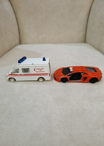 Lamborghini Aventador Ve Ambulans Oyuncak Araba - Görsel 2