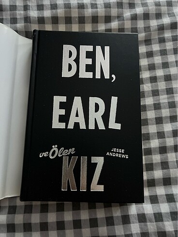  Beden Ben, Earl ve Ölen kız- Jesse Andrews