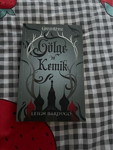 Gölge ve Kemik- Leigh Bardugo