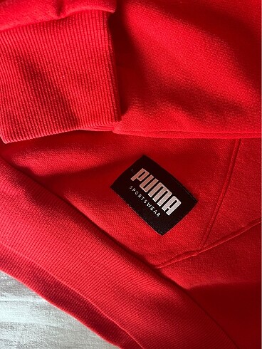 xs Beden kırmızı Renk puma sweatshirt