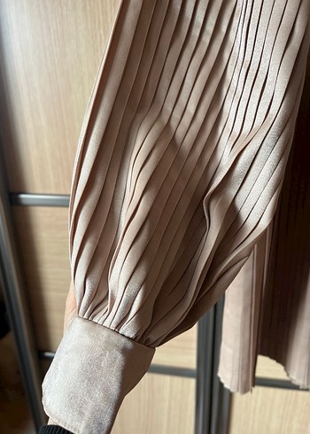 Bej Pilili Uzun Kollu Kadın Bluz - Görsel 3