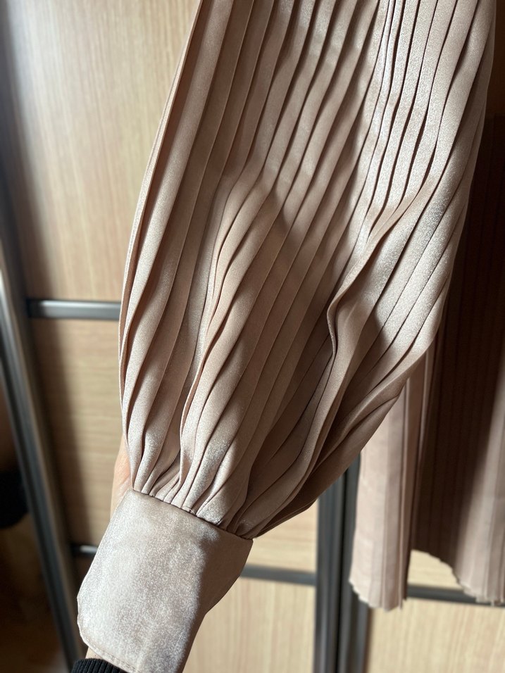 Bej Pilili Uzun Kollu Kadın Bluz - Görsel 3