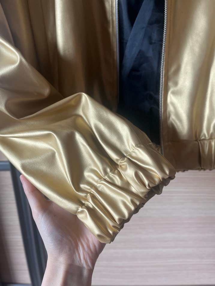 Twist Model Kadın Parlak Altın Deri Mini Ceket - Görsel 3