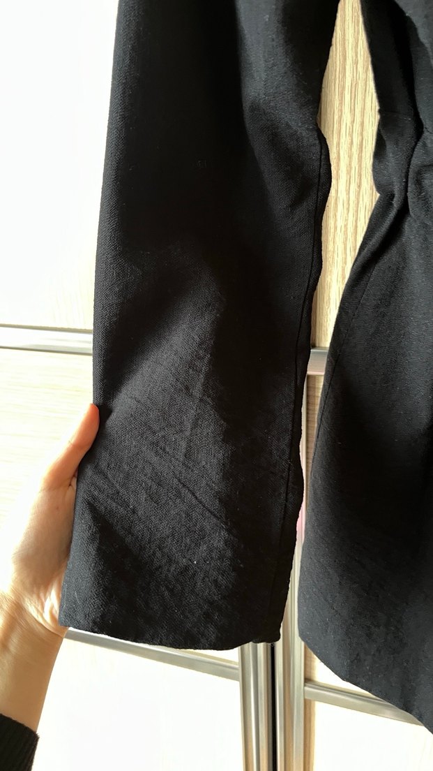 Kemerli Siyah Midi Keten Ceket - Görsel 4