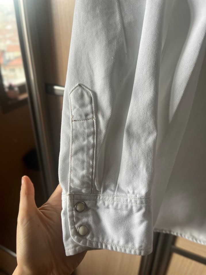 Kadın Beyaz Çift Cepli Uzun Kollu Gömlek - Görsel 3