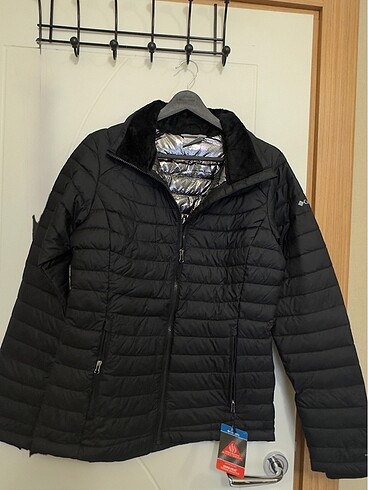 Columbia Orjinal columbia etiketli kadın mont