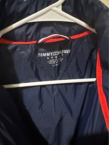 Tommy Hilfiger Tommy hilfiger kadın mont etiketli