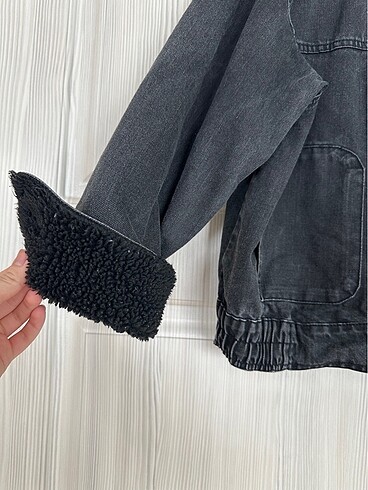 Bershka Colins Kot Ceket