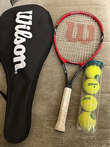 Wilson tenis raketi