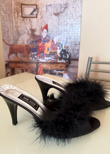 Siyah Tüylü Saten Yüksek Topuklu Kadın Terlik - Görsel 7