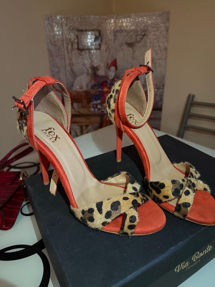 Leopar Desenli Turuncu Renkli İnce Topuklu Güzel Dokulu Ayakkabı - Görsel 3