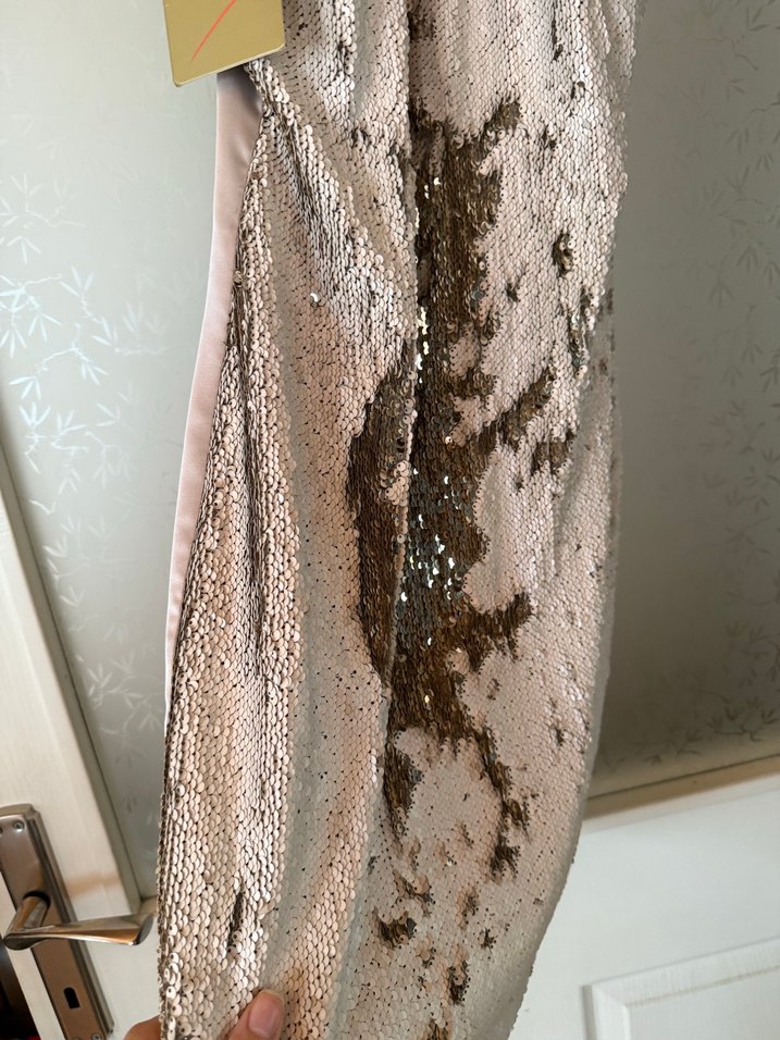 Arkası ve boyun bölgesi saten etiketli Payetli Abiye Elbise - Görsel 3