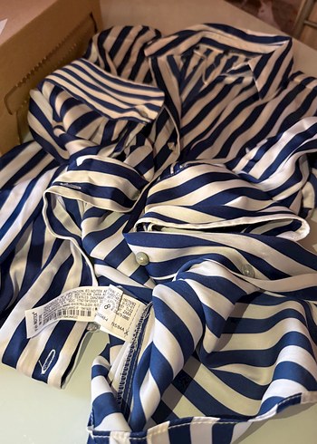 Zara Mavi Çizgili Saten Gömlek - Görsel 4