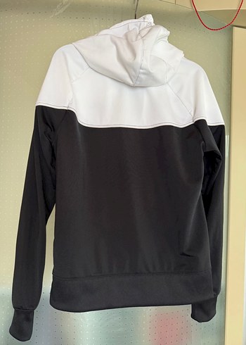 s Beden beyaz Renk Nike Kadın Siyah Beyaz Fermuarlı Kapüşonlu Eşofman Üstü