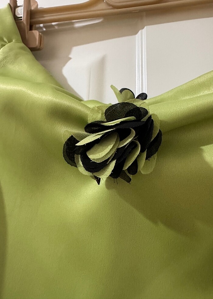 Fıstık Yeşili Elbise - Görsel 3