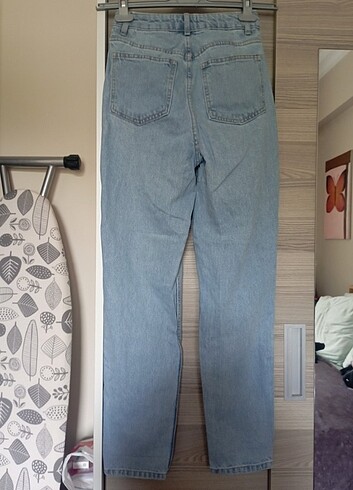Asos Yırtık Kot Pantolon