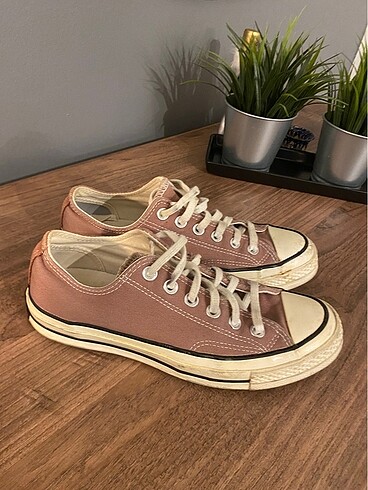 37,5 Beden Converse Ayakkabı
