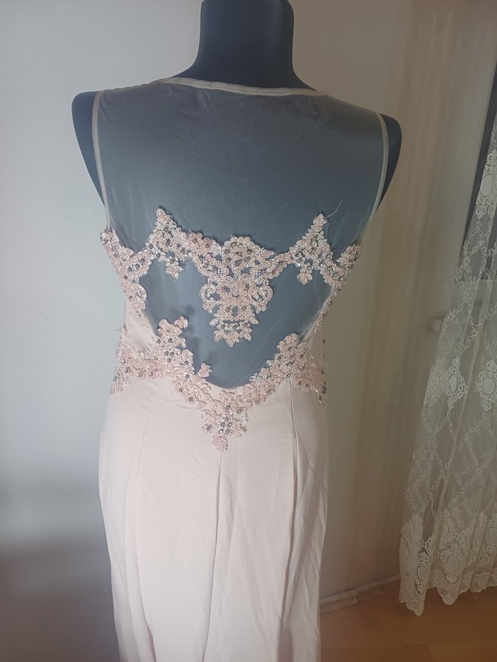 Kapanan abiye magzasının etiketli urunleri SIFIR ÜRÜN - Görsel 3