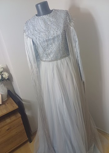 Kapanan abiye magzasının etiketli urunleri SIFIR ÜRÜN - Görsel 3