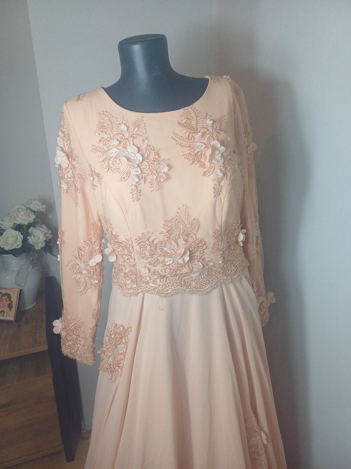 Kapanan abiye magzasının etiketli urunleri SIFIR ÜRÜN - Görsel 2