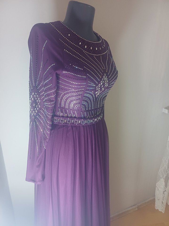 Kapanan abiye magzasının etiketli urunleri SIFIR ÜRÜN - Görsel 2