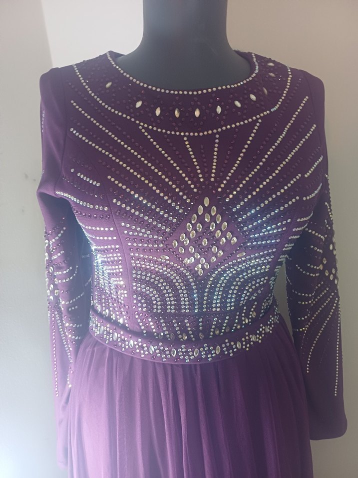 Kapanan abiye magzasının etiketli urunleri SIFIR ÜRÜN - Görsel 3