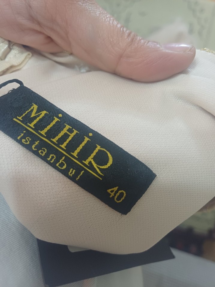 Kapanan abiye magzasının etiketli urunleri SIFIR ÜRÜN - Görsel 3