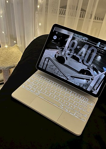 Beyaz Tablet Klavyeli Kılıf - Görsel 3