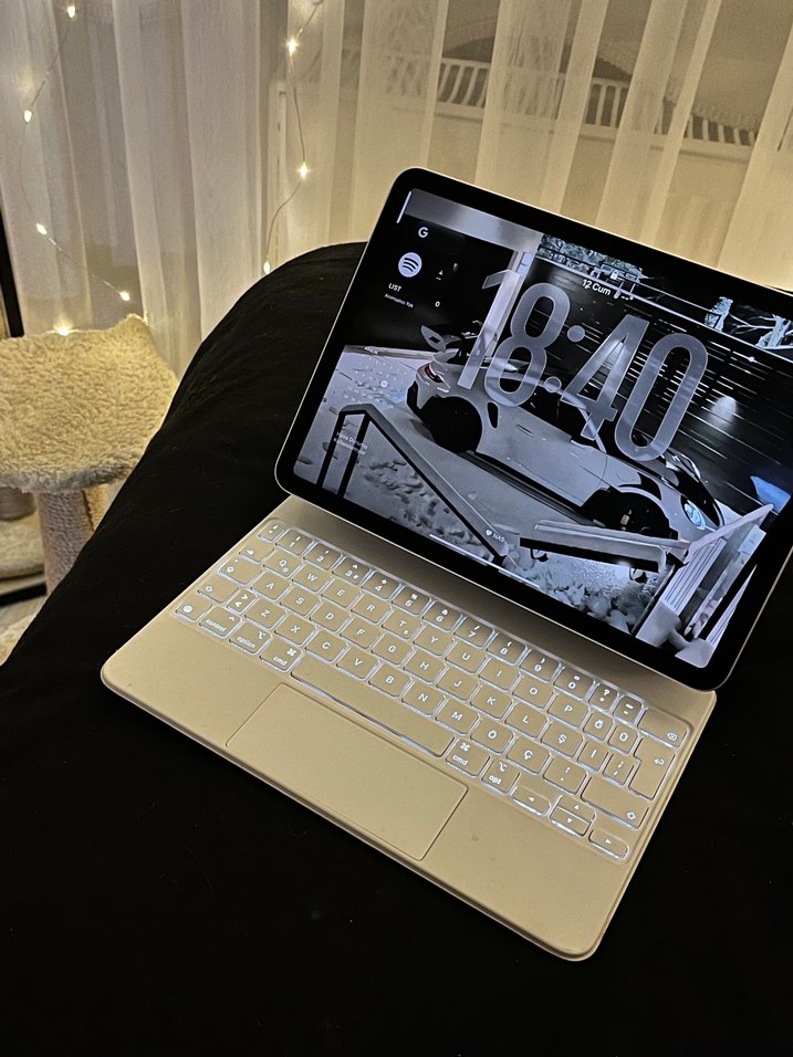 Beyaz Tablet Klavyeli Kılıf - Görsel 3