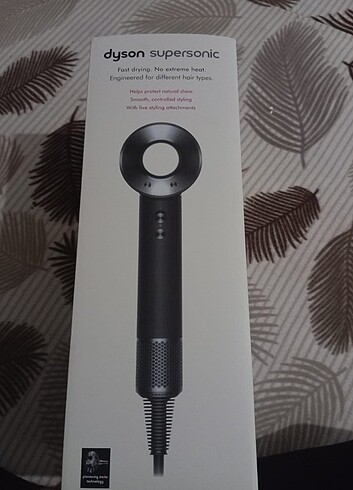 Dyson supersonic saç kurutma makinesiyle 