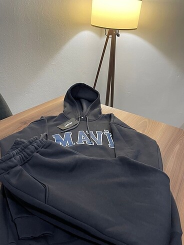 Mavi sweat