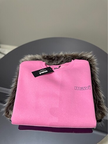 Mavi sweat