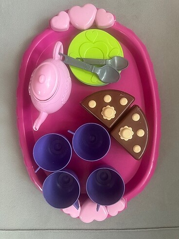 Plastik oyuncak çay seti