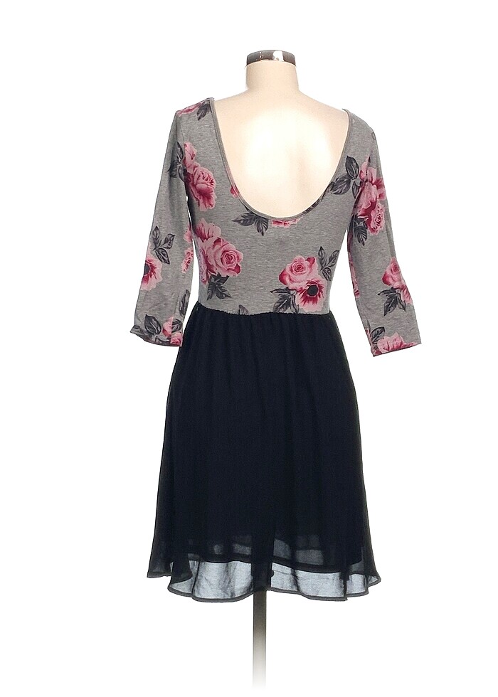 H&M Kısa Elbise %70 İndirimli. - Görsel 3