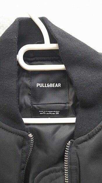 m Beden siyah Renk Pull and Bear Bomber ceket