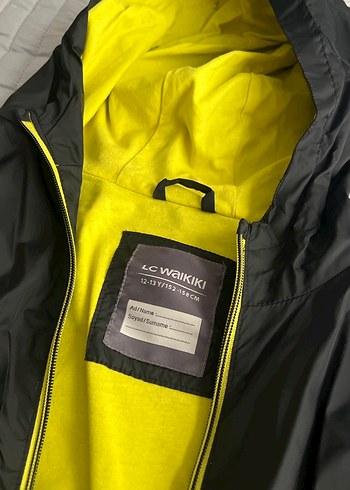 Sarı Kapüşonlu Erkek Çocuk Rüzgarlık Mont - Görsel 2