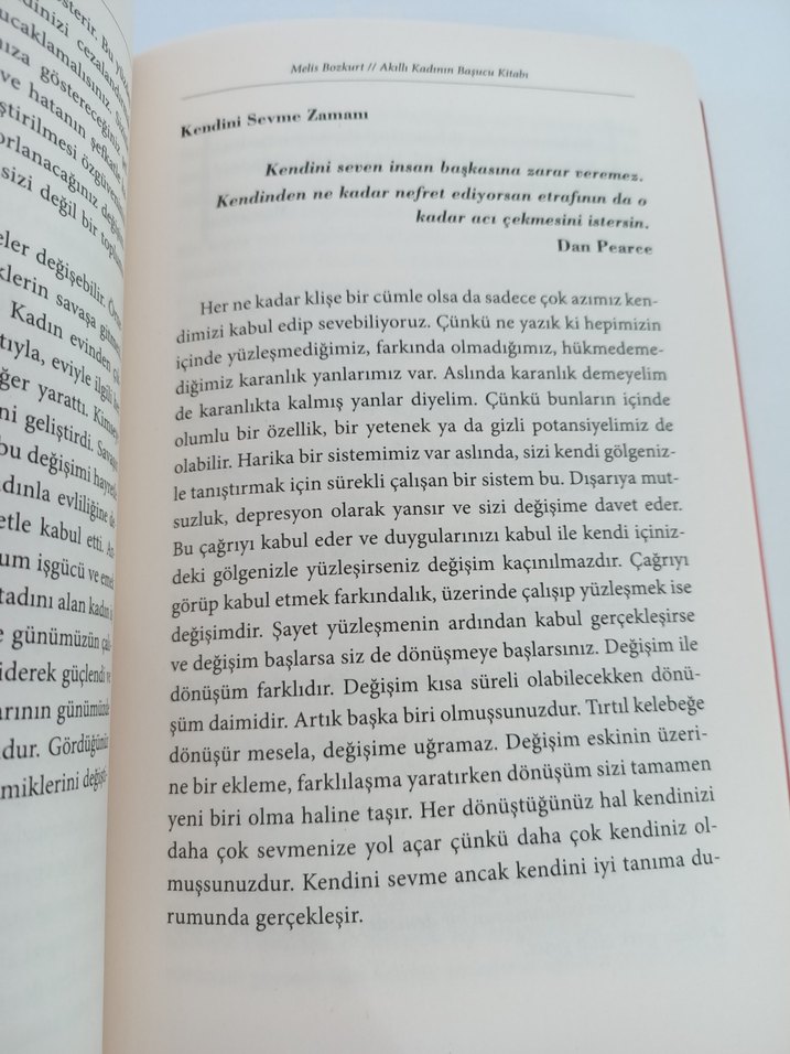 Akıllı Kadının Başucu Kitabı - Melis Bozkurt - Görsel 2