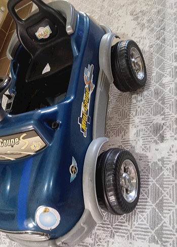 Diğer Mavi ve Gri Mini-Coupe Elektrikli Oyuncak Araba