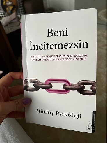 BENİ İNCİTEMEZSİN KİTAP