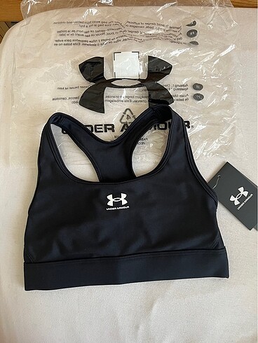 Under armour spor sütyeni